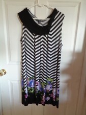 NWOT Saint Tropez West Woman's - Black / White Floral Summer Dress - Size 20W