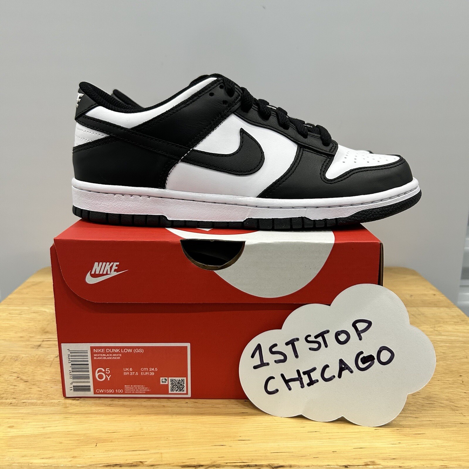 Nike Dunk Low Retro White Black Panda GS CW1590-100 Size 6.5Y NEW