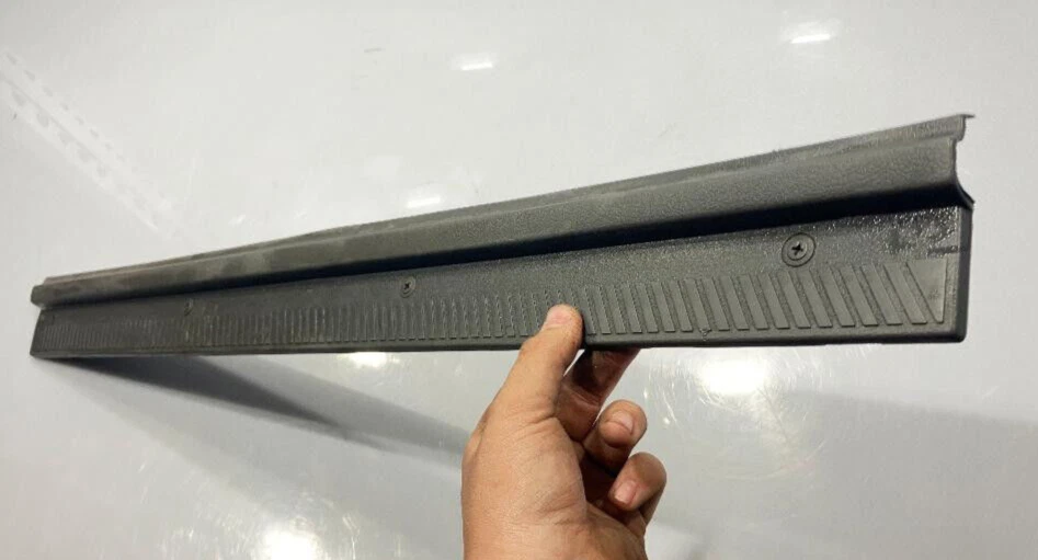 Nissan Xterra 2004 placa de umbral de puerta moldura P/N 10997-Nn0500 pieza original OEM Foto 4 de 4