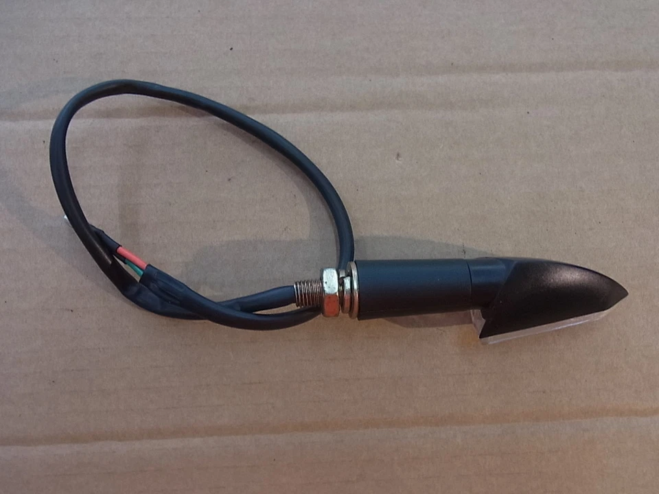 BEELINE PISTA 25 /50 ORIG. BLINKER HINTEN RECHTS LED (14240) - Bild 2 von 2