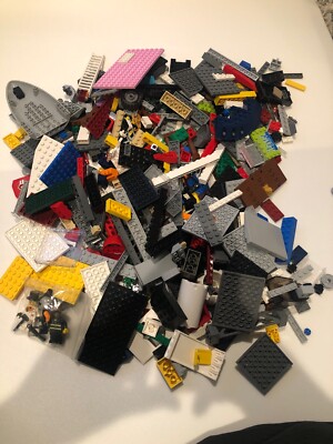 500+ Clean Lego Pieces Bulk Plus three Minifigures good clean