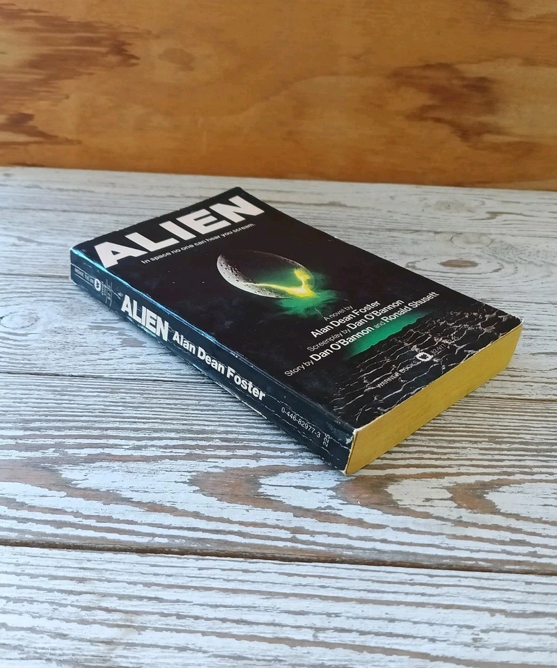 ALIEN by Alan Dean Foster - 1979 Vintage Paperback - Image 3 of 4