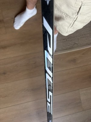 ***Bauer Pulse P92/70Flex Black Silver Carbon Fiber **RIGHT HAND SENIOR-*NEW