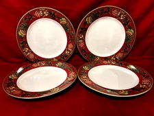 Gibson Boughs Of Holly Set Of 4 Christmas Holiday Dinner Plates 11"