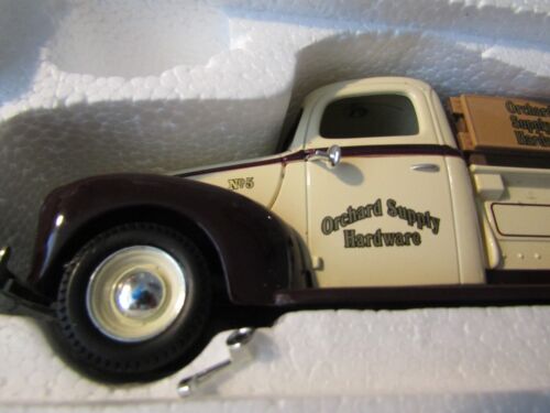 Ertl Diecast 1/25 Scale Ford Pickup Orchard Supply Hardware Free Shipping H158 - Picture 3 of 4