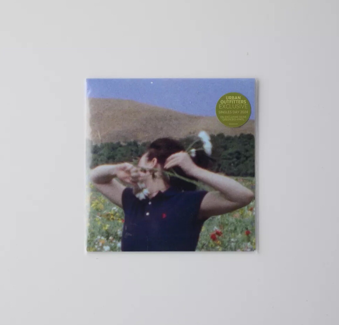 Billie Eilish Birds Of A Feather 限定グリーン Billie Eilish - BIRDS OF A FEATHERS Limited UO Exclusive 7