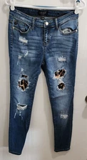 Judy Blue Jeans Leopard Print Patches Skinny Leg Fit Mid Rise Sz 7/28 JB8265MD