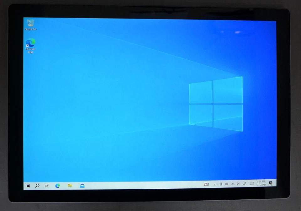 Microsoft Surface Pro 6, 13",Silver, i5, 8GB, 128GB, Win 10 pro-Slow Performance - Image 2 of 4