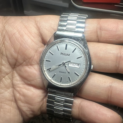 #ad Working Vintage Pulsar Mens V533 8A80 Silver Quartz 36mm Day Date Watch Fit 7.5” $40.50