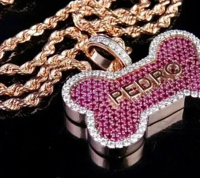 Colgante personalizado de rubí rosa creado en laboratorio de corte redondo de 3 quilates enchapado en oro rosa de 14 k en plata Foto 2 de 4