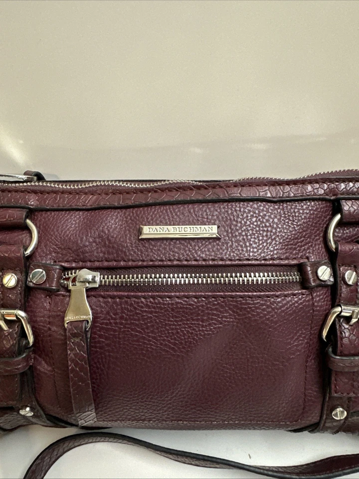 Сумка через плечо DANA BUCHMAN шоколадная шагреневая искусственная кожа частичный ремешок на цепочке - Изображение 3 из 4