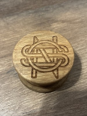 New Unused SWEETLEAF Crosby Stills Nash Logo Engraved WOODEN GRINDER