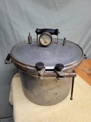 Vintage Kook-Kwick Steam Pressure Cooker #16 Quarts With All Inside Parts NICE