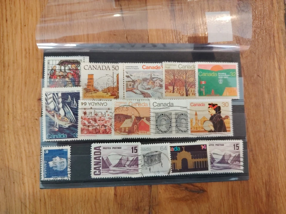 15 timbres Canada lot 56 - Photo 1/1