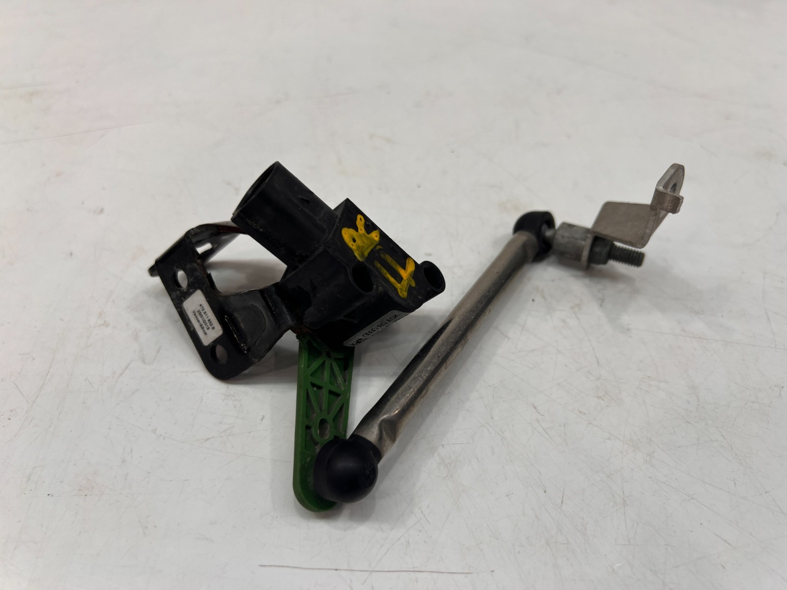 LAMBORGHINI AVENTADOR FRONT RIGHT CONTROL ARM LIFTING SENSOR OEM 470941273A