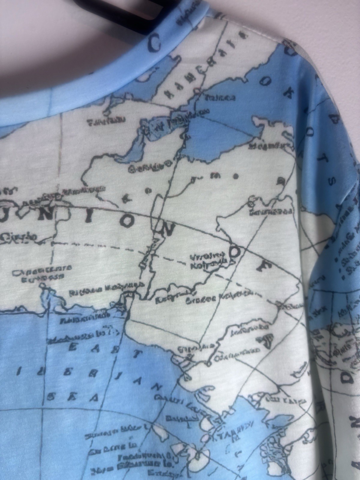 World Map Globe Print Design pull over Shirt Top - image 5