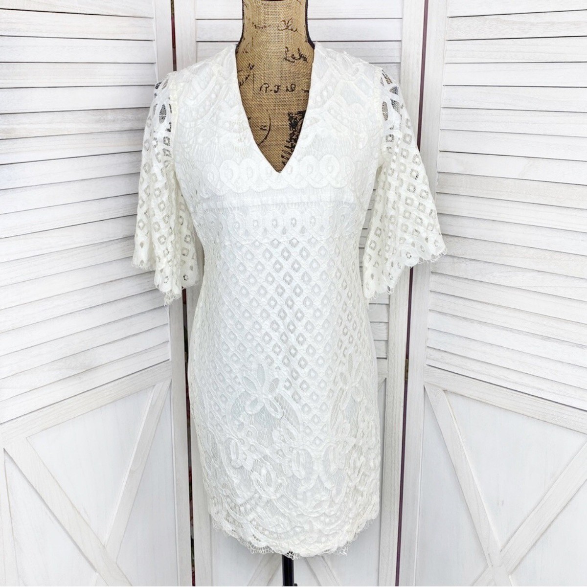Alexia Admor Dress Womens Small White Ivory Lace Front Bell Sleeve Sheath