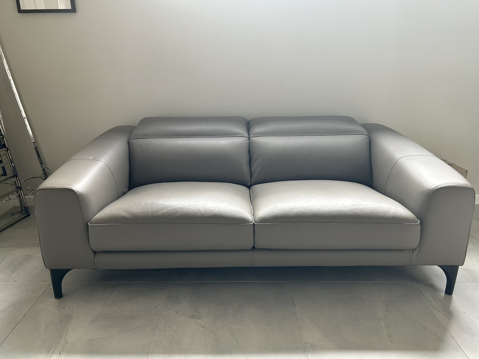 King Furniture Leather Lounge Suite (King cloud) Plus Matching Sofa eBay