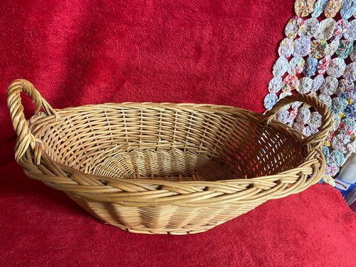 Vintage Display Basket or Pet Bed Basket - Picture 5 of 6