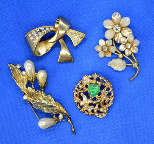 Lote de 16 broches de bisutería retro vintage, pedrería de metal perlas de vidrio - Imagen 10 de 12