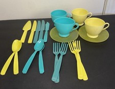 19-Piece Gothamware Set Plasticware Utensil Teacups Saucers Vintage Yellow Blue