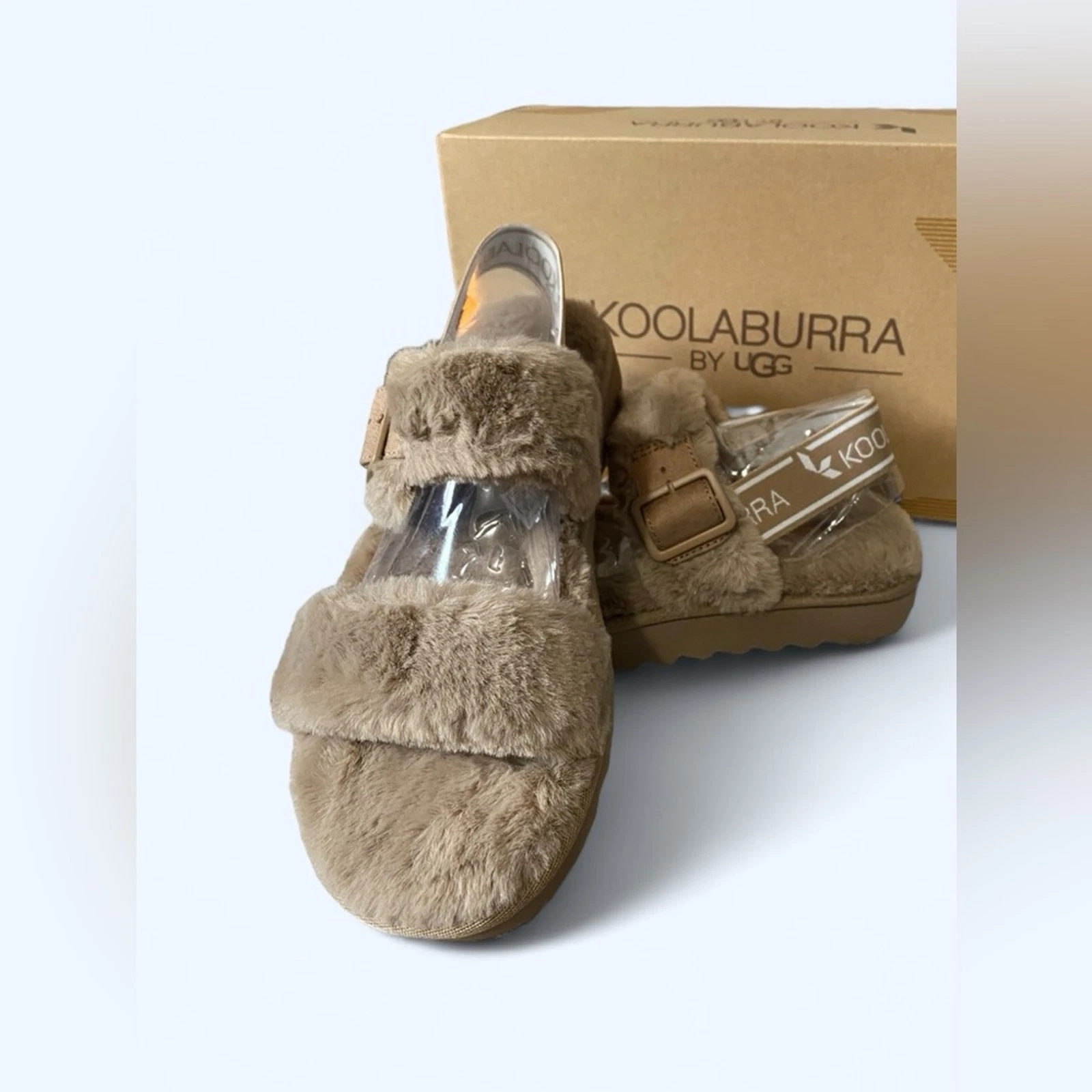 Anfora Kookaburra by UGG Fuzz OH taglia 7 nuova con scatola