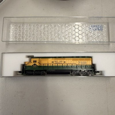 Kato N Scale Locomotive SD-45 Reading Bee Line  #7601 176-3114 NEW in Box!