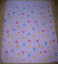 o'o'o . Blanket QUILT . Twin Size . Disney PRINCESS Design . Reversible White