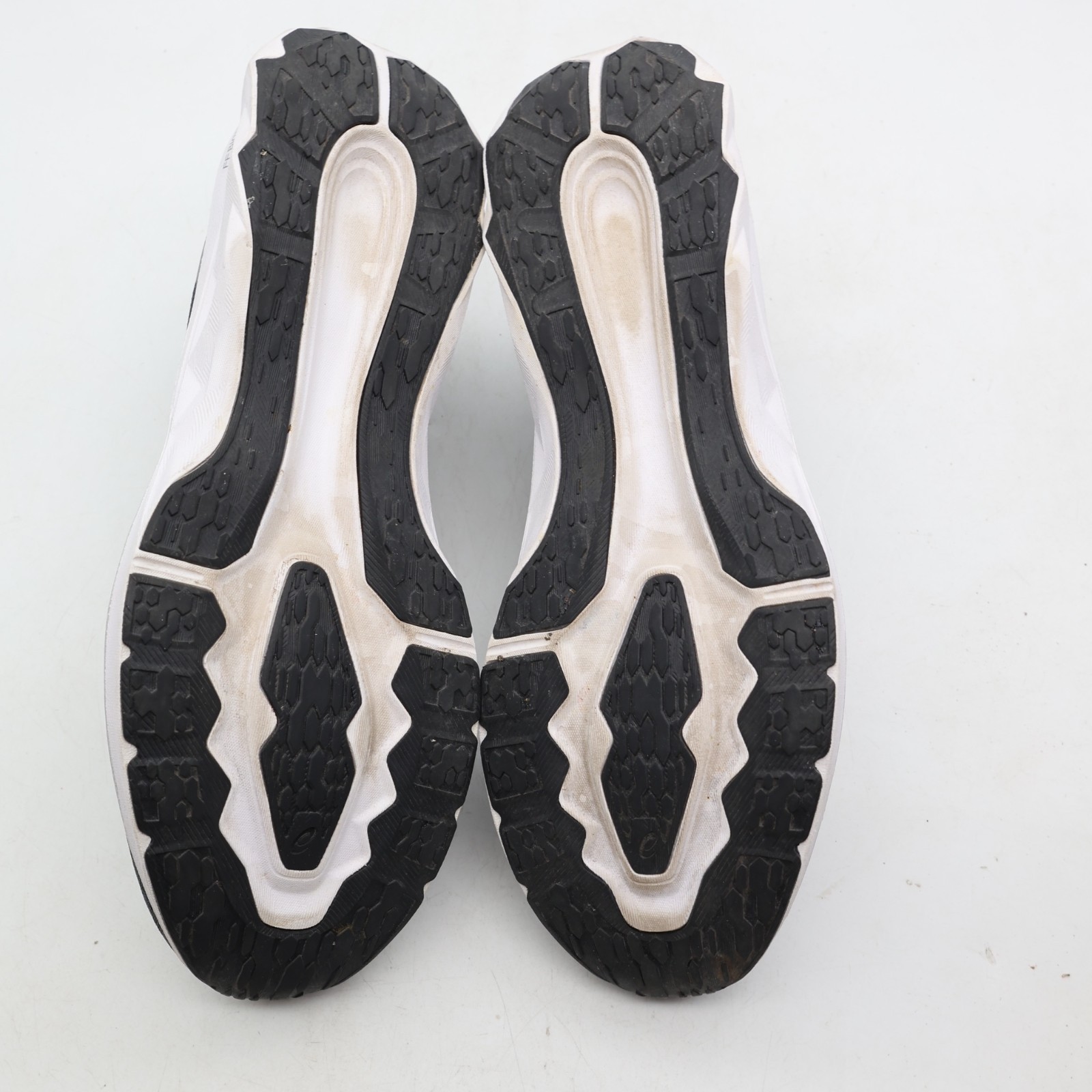 Asics Novablast Platinum Men’s Size 11 Black/Carrier Grey’ Running Sneakers thumbnail 7