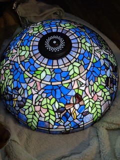 Large Tiffany's Style Stained Glass Wisteria Pattern Lampshade