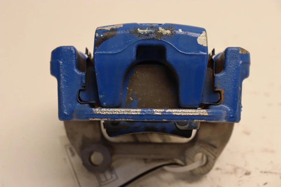 Pinza de freno trasera derecha Dodge Challenger 2009-2023 OEM Foto 3 de 4