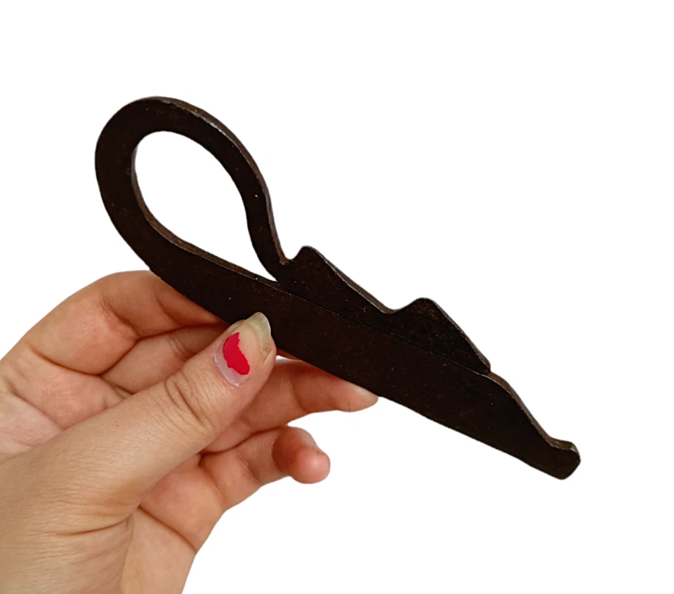 Antiguo hierro antiguo vintage de 1850 hecho a mano raro forma de dragón único atacante de incendios Foto 3 de 4