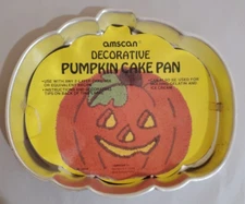 Pumpkin/Jack-o-Lantern Cake Baking Pan by Amscam