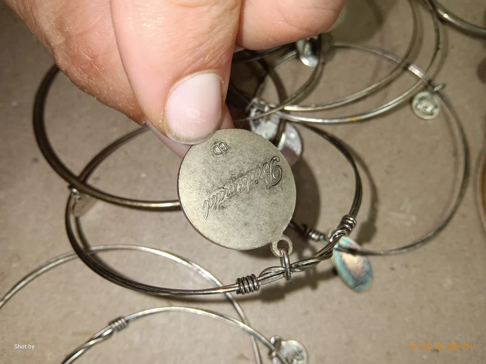 Lote Pulseras Diseño Beaucoup Gran Lote Múltiples Diseños 23ozs Foto 3 de 4