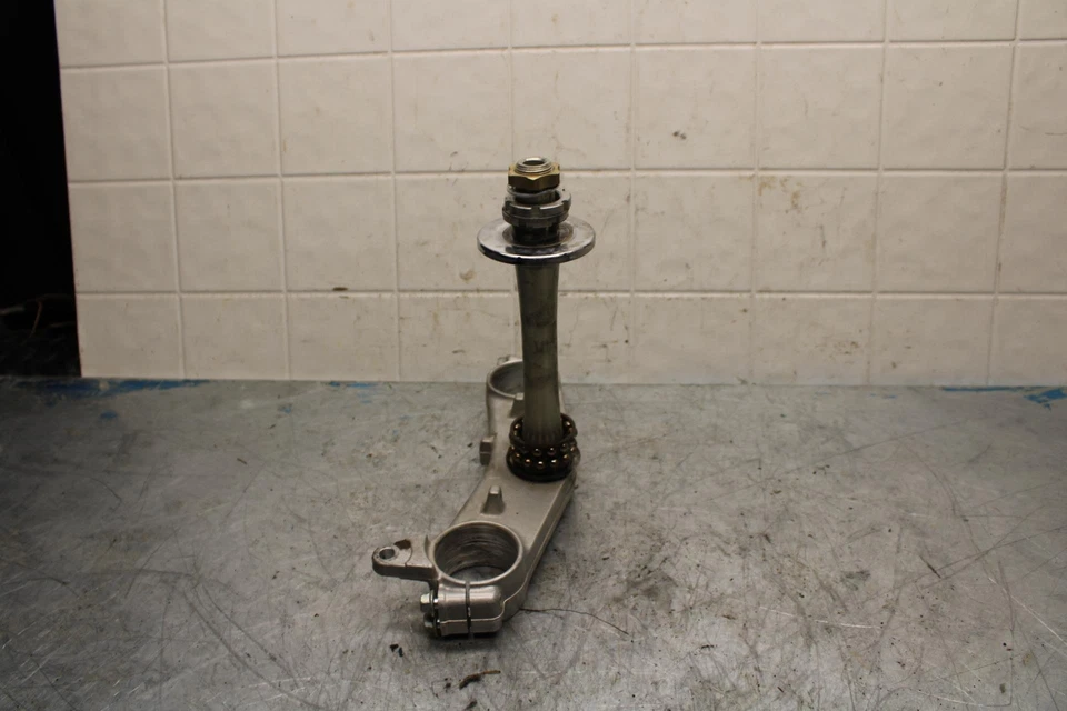 99-07 SUZUKI HAYABUSA GSX1300R FRONT FORKS CLAMP LOWER TRIPLE TREE STEM BB426 - Изображение 3 из 4