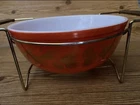 Pyrex Golden Pinecone Holly Leaf 4 qt Large Bowl #404 Christmas Red Vintage 404
