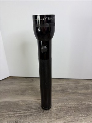 Vintage Mag-Lite 3 D-Cell Flashlight Black Incandescent Panther TM Made US 1990s