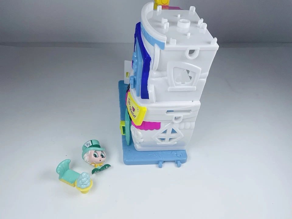 Doorables Alice In Wonderland Mad Hatter Tea Shop Disney Set w/ Bonus Alice - Image 4 of 4