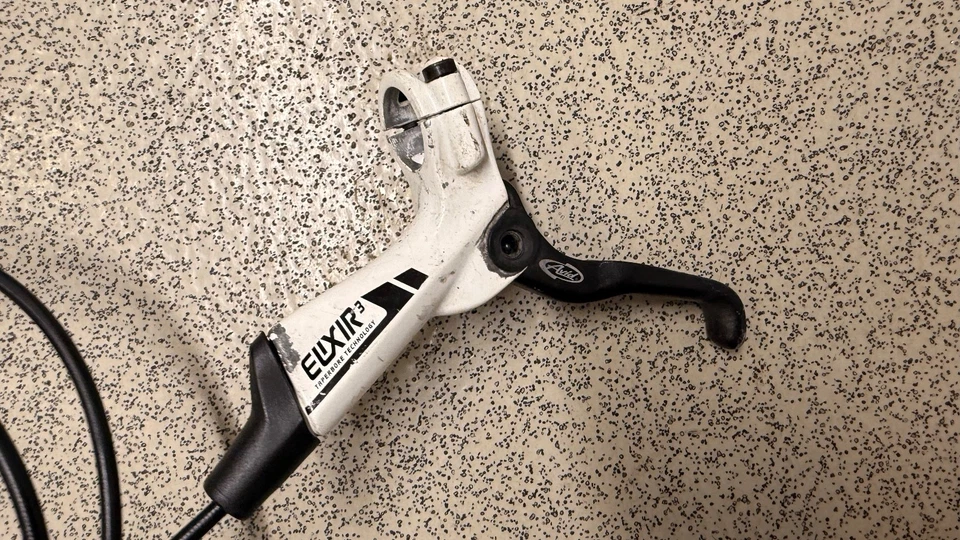 Avid Elixir 3 Freno Idraulico Posteriore - Tubo da 138 cm - Bled & Ready (J15) - Immagine 3 di 4