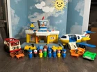 Vintage Fisher Price Little People Jetport #933 Airport. COMPLETE