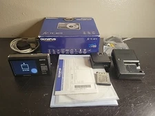 Olympus FE-4010 | 12MP Digital Camera Kit Battery and Charger Works READ DESC
