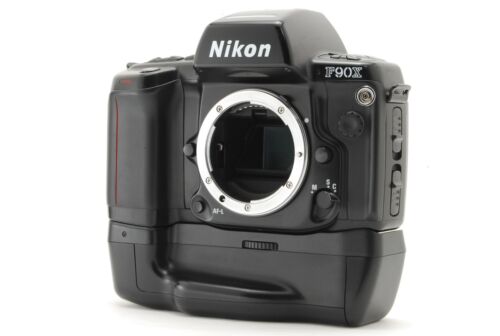 【 Near MINT 】 Nikon F90X 35mm SLR Film Camera Body MB-10 From Japan