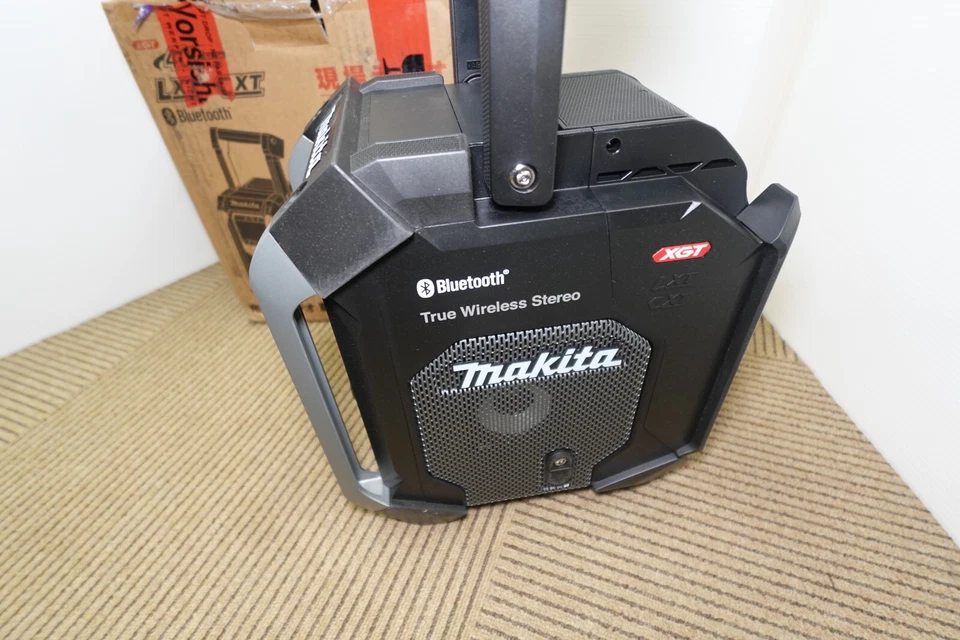 Makita MR005GZB Job Site Radio 40Vmax 18V 14.4V 10.8V Black Body Only Open Box - Image 4 of 4