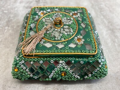 Trinket Box - Very unique - Made in India By S.U.D.H A. Green/Vintage