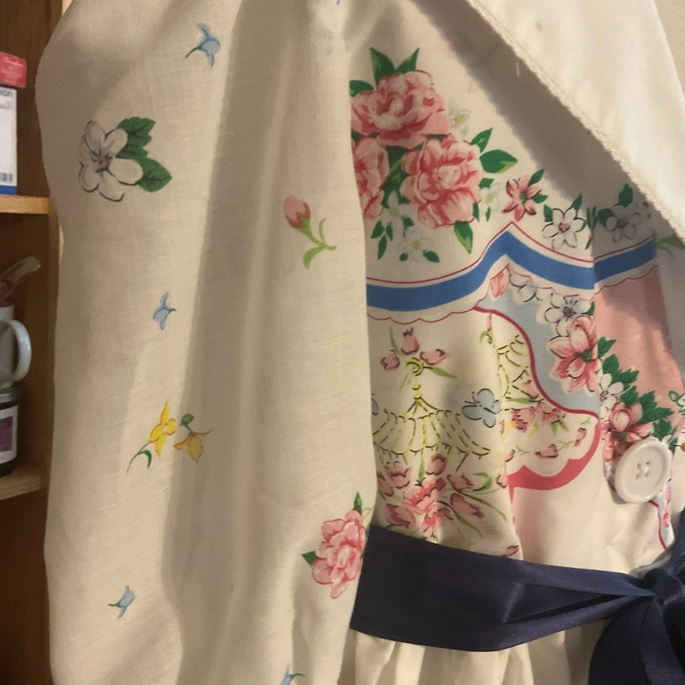 DK Styled Dress - Girls Size 8 - Image 4 of 4