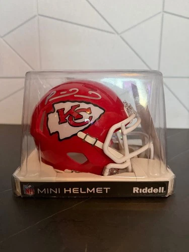 Patrick Mahomes Autographed Mini Helmet COA Chiefs, Super Bowl Winning QB 🔥