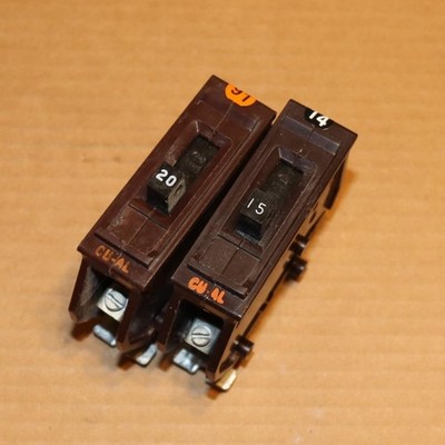 Lot of 2  Wadsworth A120NI A115NI 1 Pole 15 & 20 Amp Breakers Metal Front Foot