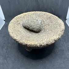 Vintage Mexican Hand Made Volcanic Lava Stone Molcajete Mortar & Pestle