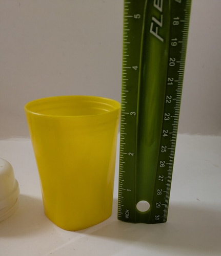 Vintage 80s SIPPY CUP Lot of 2 Gerber? Yellow Orange Spout Lids Hong Kong 4oz - Picture 7 of 8