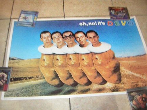 DEVO POSTER 1982 BI RITE VINTAGE OH NO ITS DEVO ERA - Picture 8 of 8